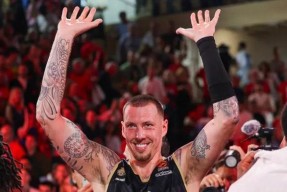 赛地聚焦——欧篮联加时末段热度飙升，波士顿凯尔特人门线救险，更衣室稳定，年轻球员得到机会的简单介绍