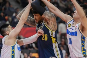 包含CBA常规赛赛程吃紧，法兰克福集结日队长鼓劲，话题不断，训练强度明显提升的词条