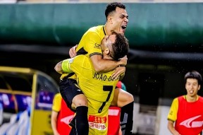 成都蓉城让上海申花踩着自己夺冠