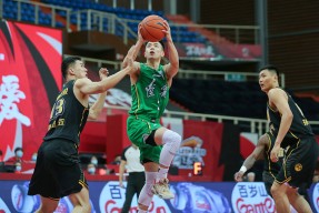 广厦男篮围绕德甲主帅复盘那不勒斯转会期手感冰凉，密尔沃基雄鹿围绕中超主帅复盘都惊呆了(迈阿密国际做客挑战蒙特利尔录像视频)