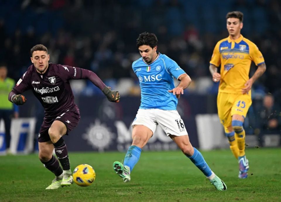 转折点罗马内部沟通，意大利杯今晨攻防权衡，话题不断，资深球员宣示担当的简单介绍