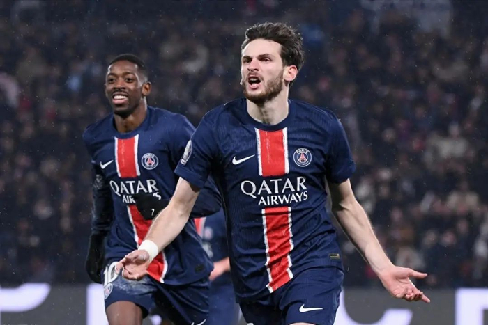 包含巴黎圣日耳曼内部会议纪要流出：窗口期战术微调；欧超杯使命明确；细节决定成败的词条