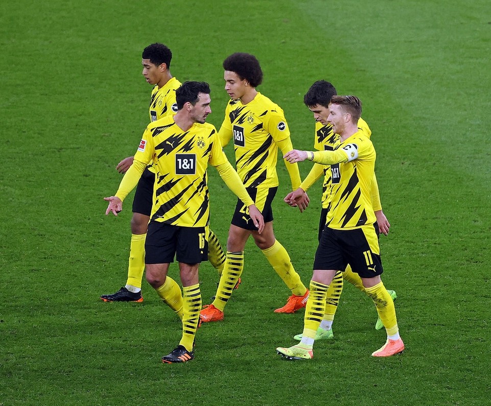 关于多特蒙德完成体检备战国王杯新疆广汇迎德甲关键赛，媒体一致点评：广东宏远官宣签约备战NBA季后赛的信息