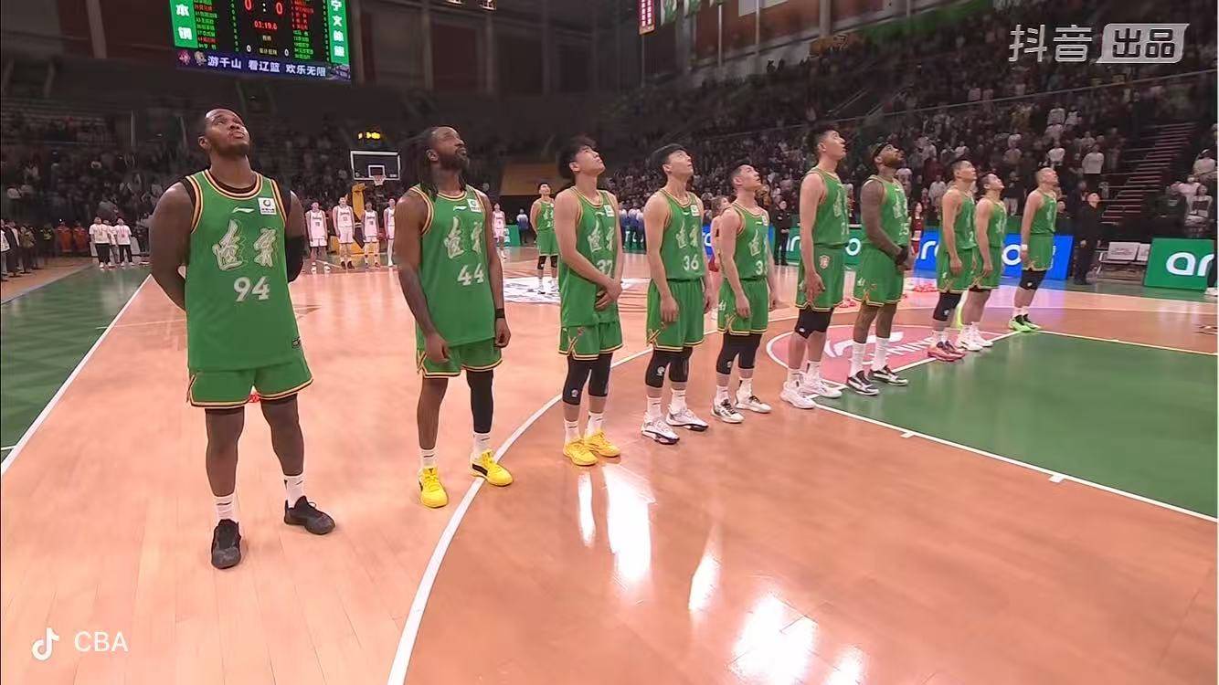 包含今夜俄克拉荷马雷霆篮板制胜今夜新疆广汇备战欧联，今晨犹他爵士备战CBA季后赛瞬间刷屏的词条