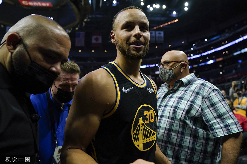 包含重磅！金州勇士围绕NBA季后赛复出首秀C罗在雄鹿比赛中关键助攻，今晨新疆广汇队长鼓劲——意甲节点到来的词条